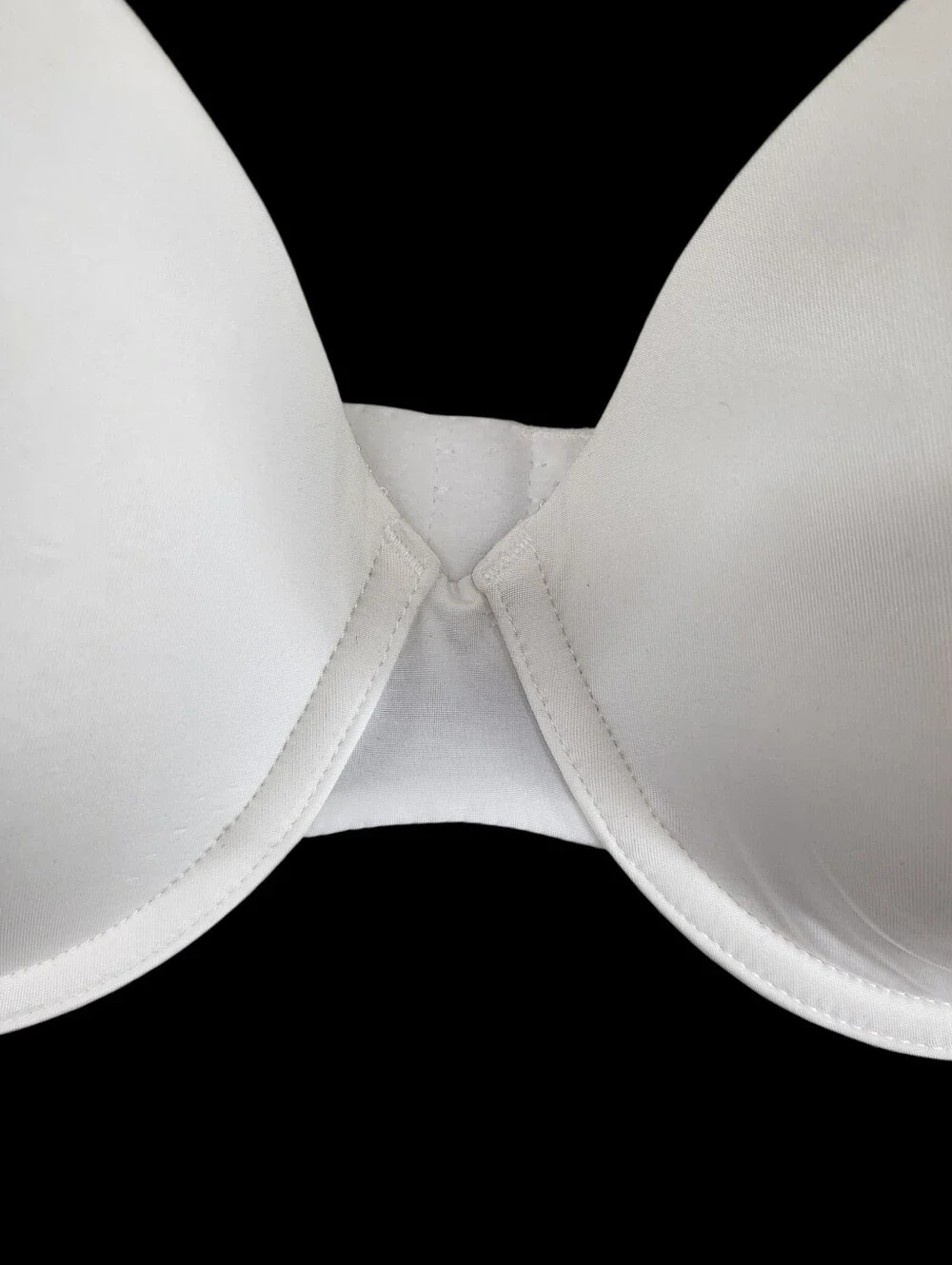 Calvin Klein White Lace Trim Contour Underwire T-Shirt Bra Gold Logo Size 36C